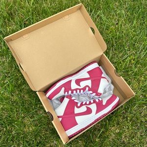 Nike SB Dunk High Sweet Beet